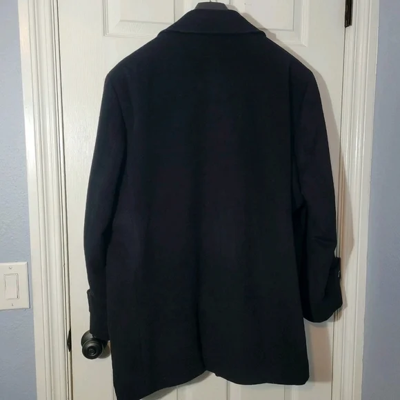 Men's Black Wool & Cashmere  Italian Overcoat 48R (XXL) - Picture 3 of 6